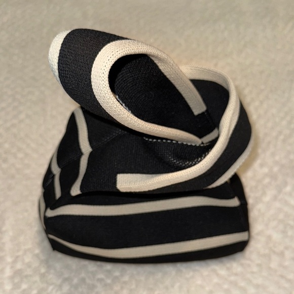 🖤 NWOT Black & Cream Knit Mini Tote Bag - Picture 8 of 9